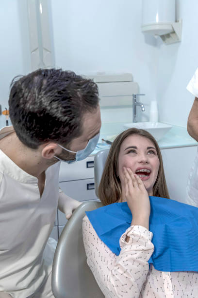 Best Weekend Emergency Dentist in Germantown, IL